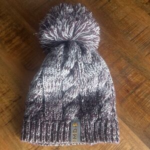 Large pom UMD stocking hat